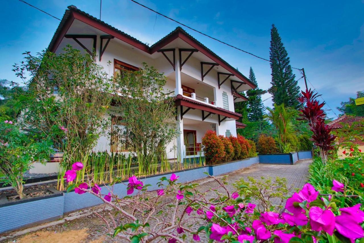 The Jayakarta Cisarua Hotel Puncak Kültér fotó