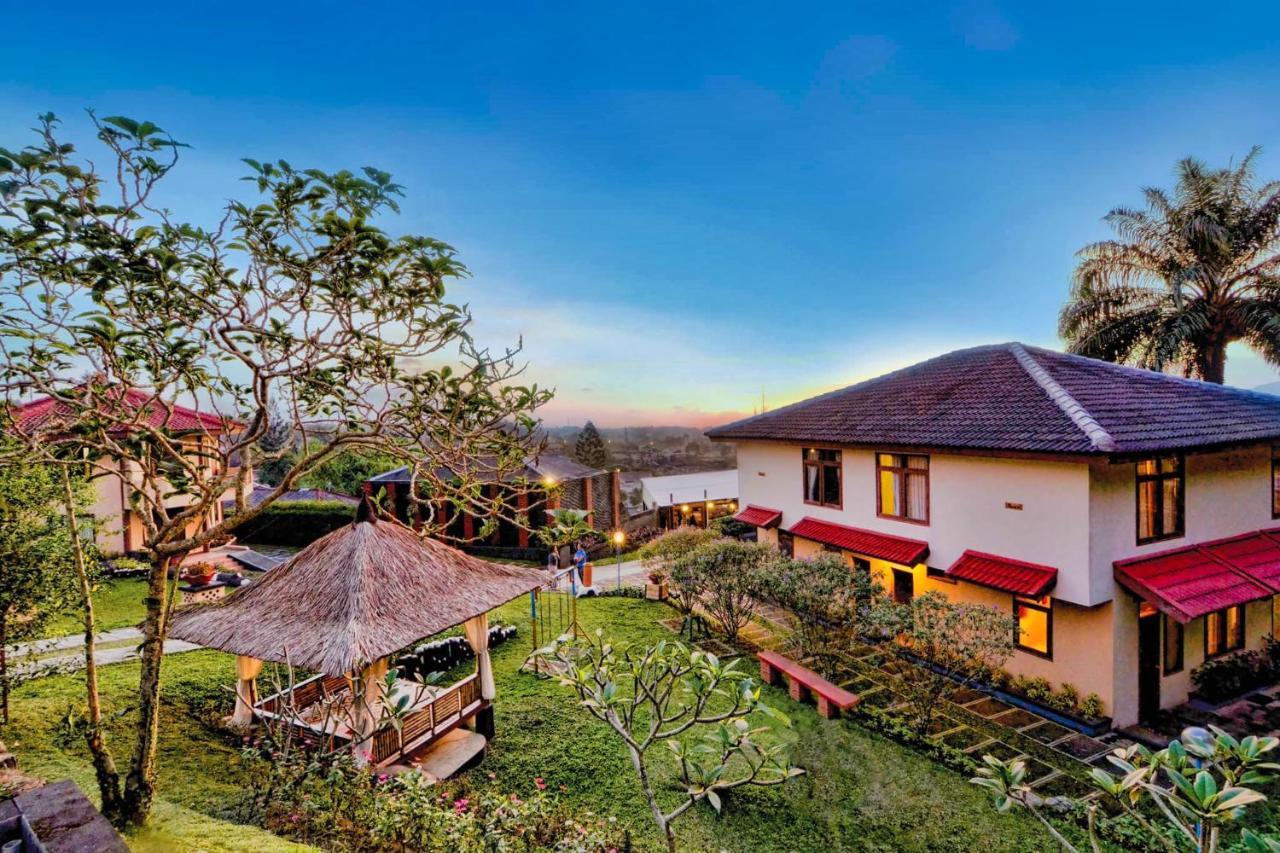 The Jayakarta Cisarua Hotel Puncak Kültér fotó