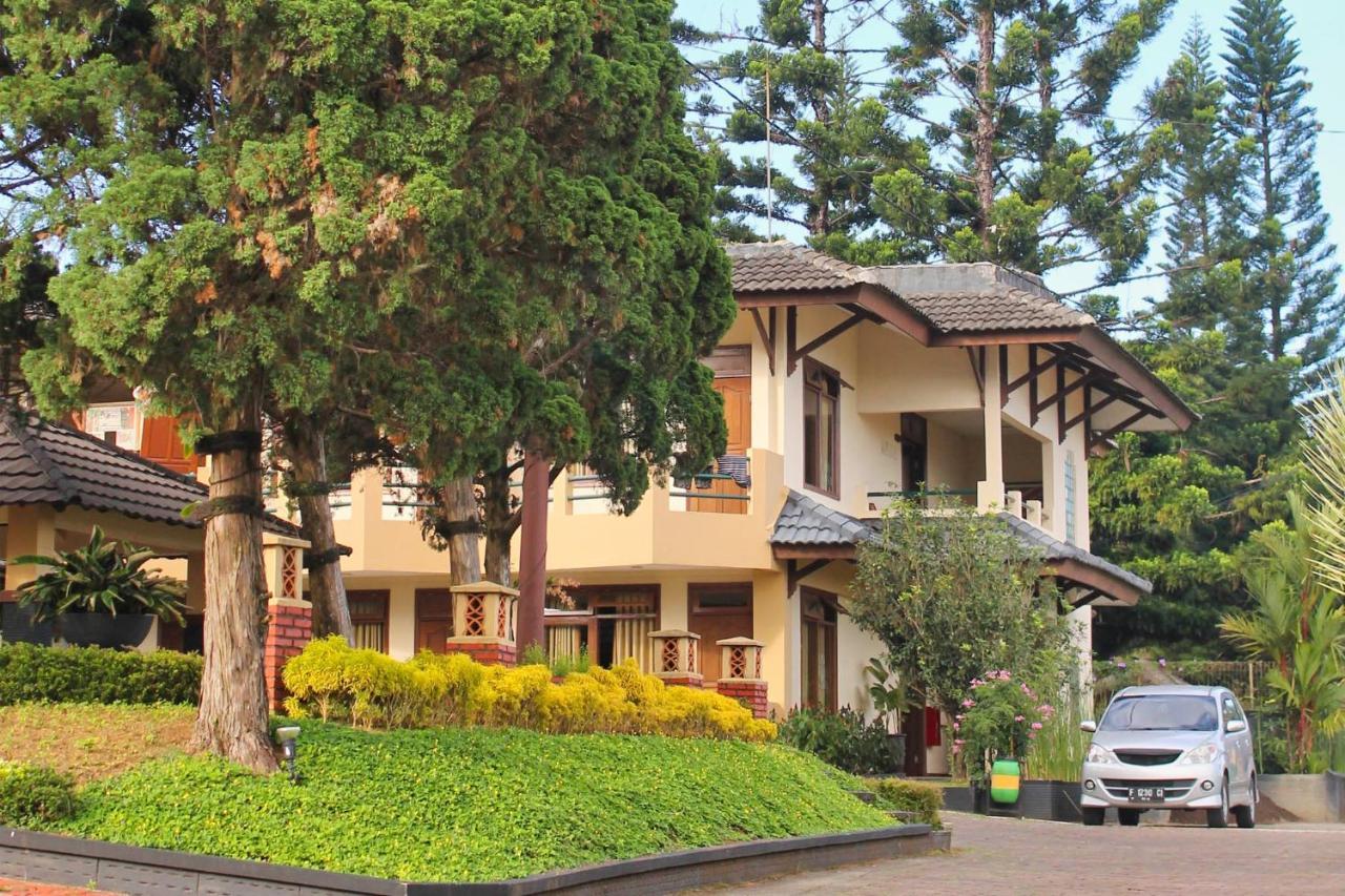 The Jayakarta Cisarua Hotel Puncak Kültér fotó