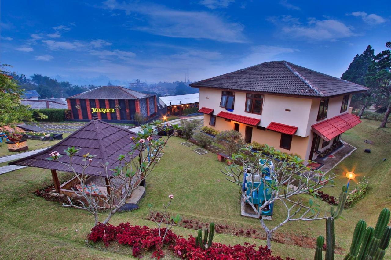 The Jayakarta Cisarua Hotel Puncak Kültér fotó