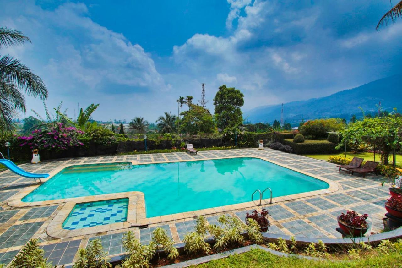 The Jayakarta Cisarua Hotel Puncak Szoba fotó